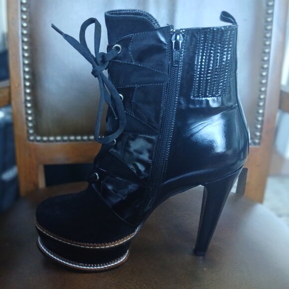 Sturdy and beautiful platform short leather boots. New and Unworn. - Picture 4 of 9